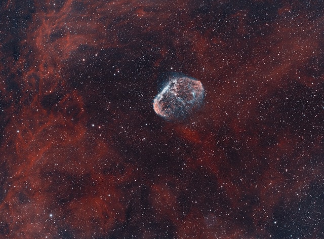 Crescent Nebula